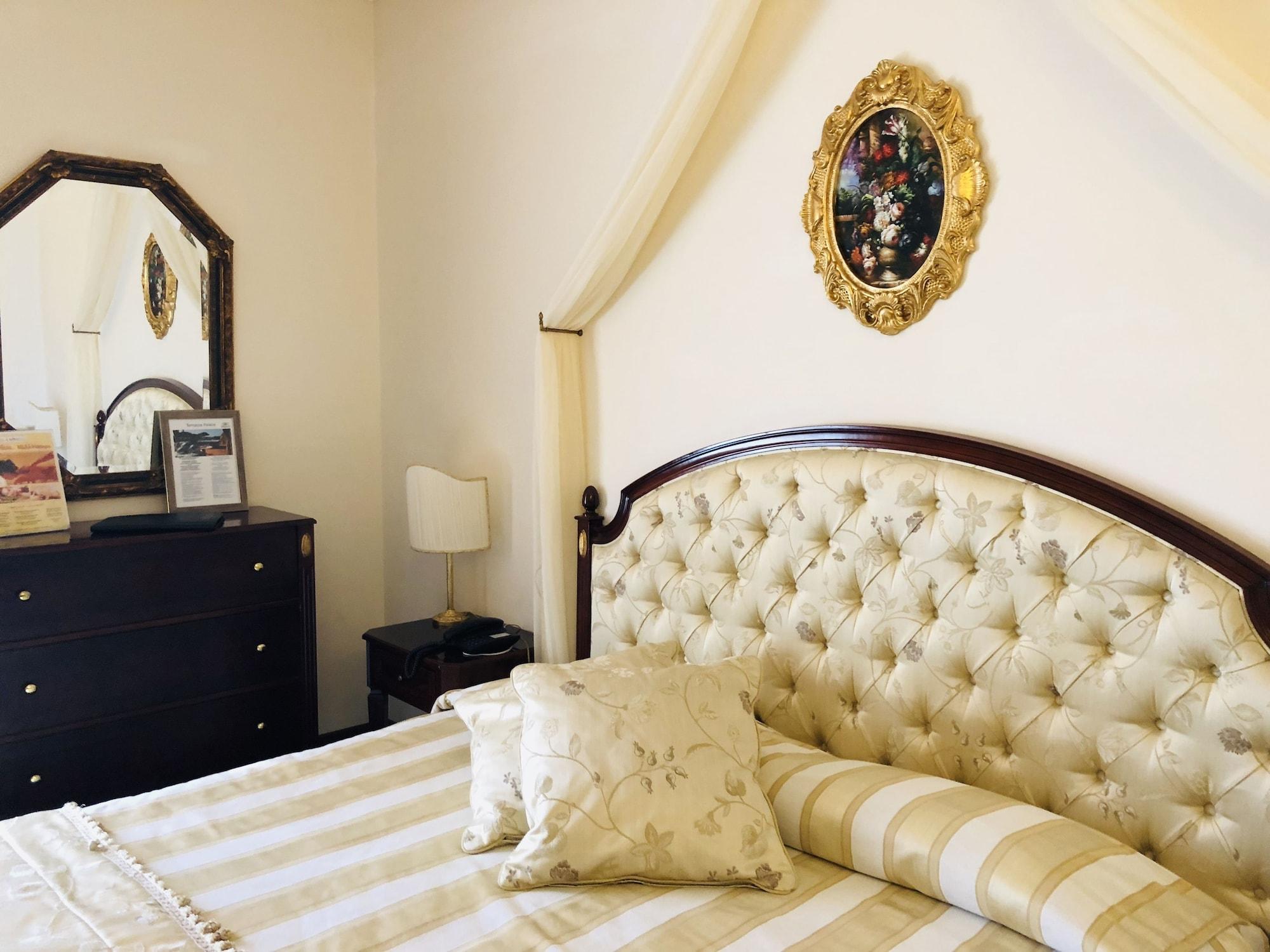 Grand Hotel Palace マルサラ エクステリア 写真 A bedroom at the hotel